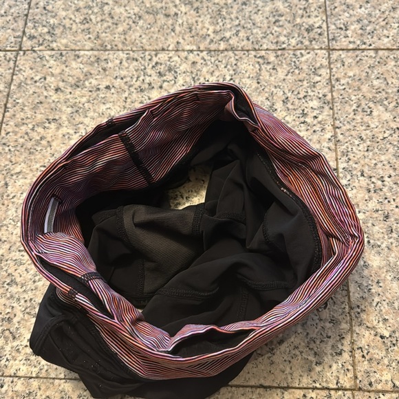 Lululemon What the Sport shorts size 4 NWOT - Picture 7 of 7